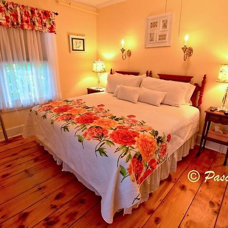 The Red Hook Country Inn, An "Old Rhinebeck" Bed & Breakfast Dış mekan fotoğraf