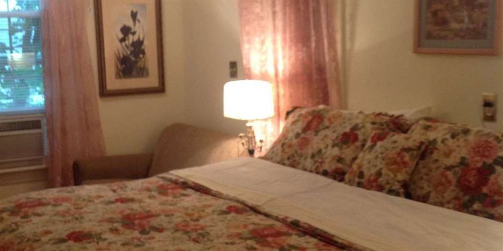 The Red Hook Country Inn, An "Old Rhinebeck" Bed & Breakfast Dış mekan fotoğraf