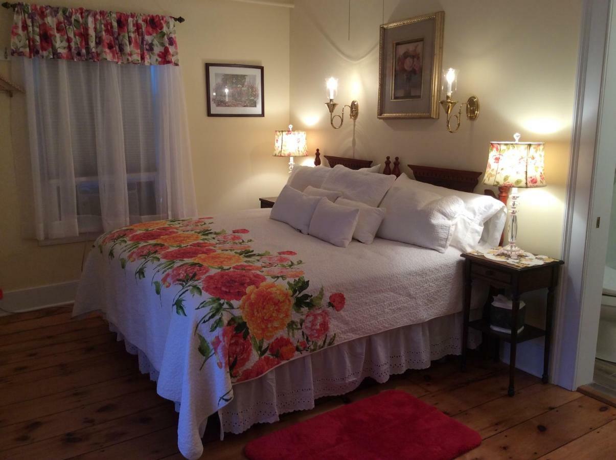 The Red Hook Country Inn, An "Old Rhinebeck" Bed & Breakfast Dış mekan fotoğraf