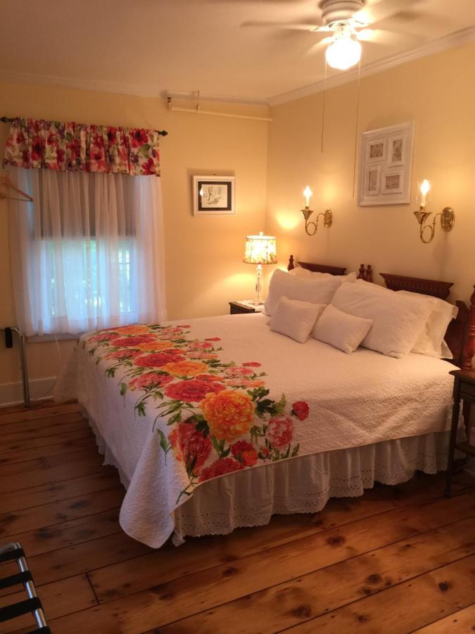 The Red Hook Country Inn, An "Old Rhinebeck" Bed & Breakfast Dış mekan fotoğraf